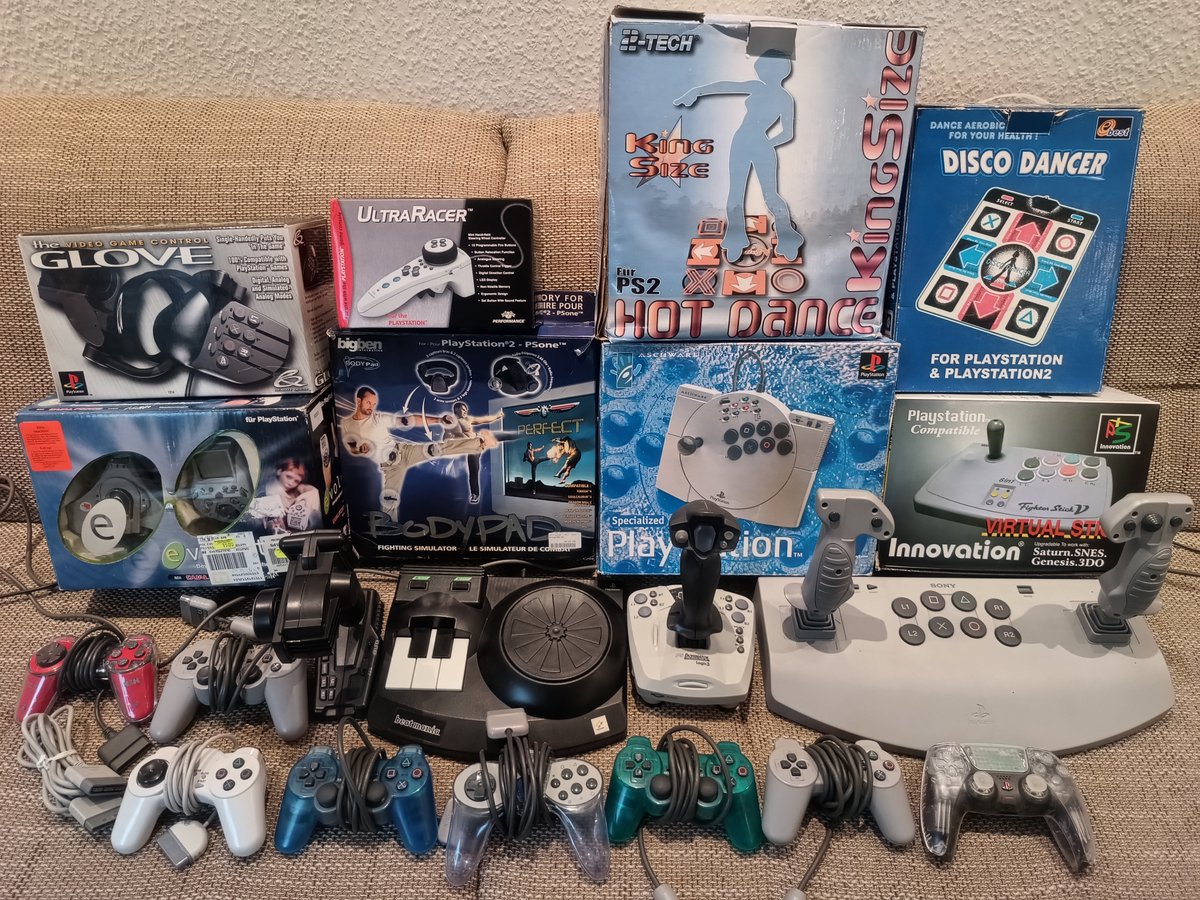 El_Sheepy's tweet image. Today I had a "little" test session, and I can confirm that every controller in this picture will be detected and works as expected :) #BlueRetro #PSXBlueRetro