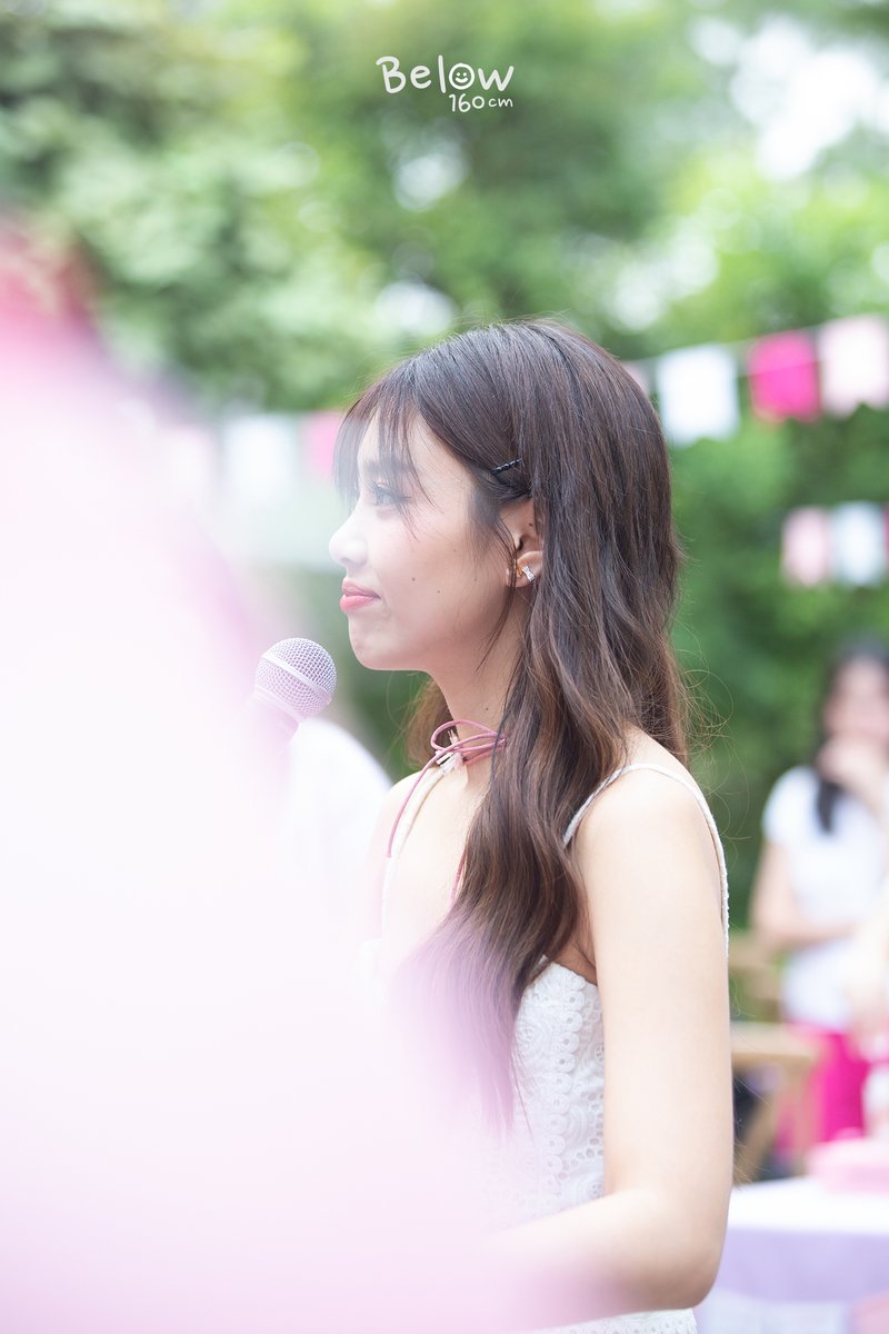 below160cm's tweet photo. แทบไม่ได้ถ่ายรูปเลย เพราะมัวแต่เป่าแป้ง โยนห่วง55555555

#KaewNatruja #KaewGoStrongwithBiodermaSerum
#ConversationThailand https://t.co/2rWzbfynVy