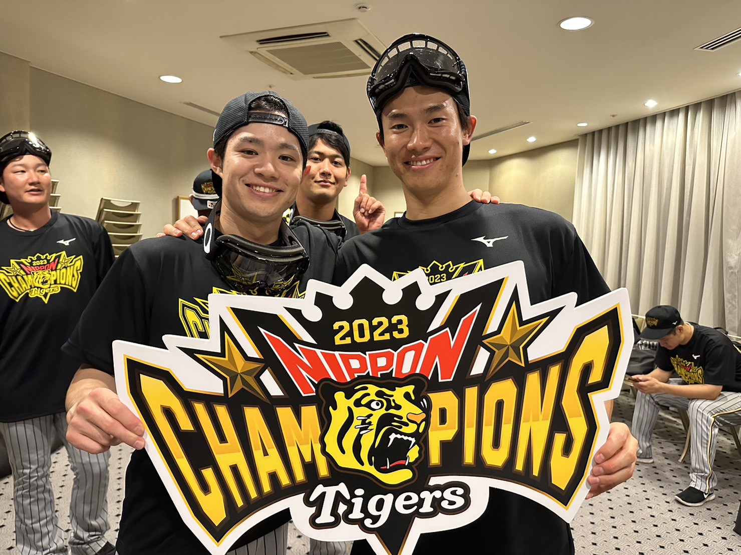 阪神タイガース on X: 阪神タイガース on X: