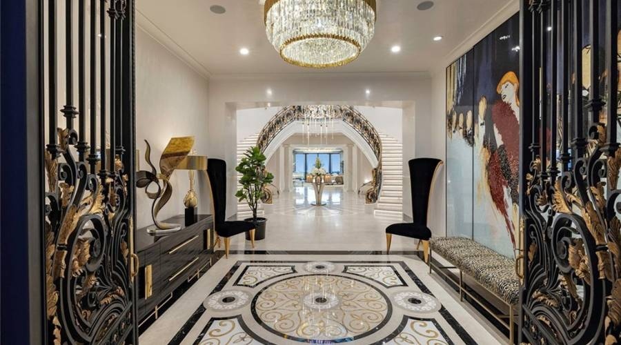 uniquehomeslux's tweet photo. Perched atop one of Southern California's most #desirable parcels of land, this #customdesigned crown jewel is the pinnacle of #CrystalCove offers unobstructed #views.

-#NewportCoast #California
-7 Beds, 13 Baths
-15,500 Sqft

Rex McKown | (949)689-5018 | https://t.co/BARiMFws93 https://t.co/bIPTimrLIo