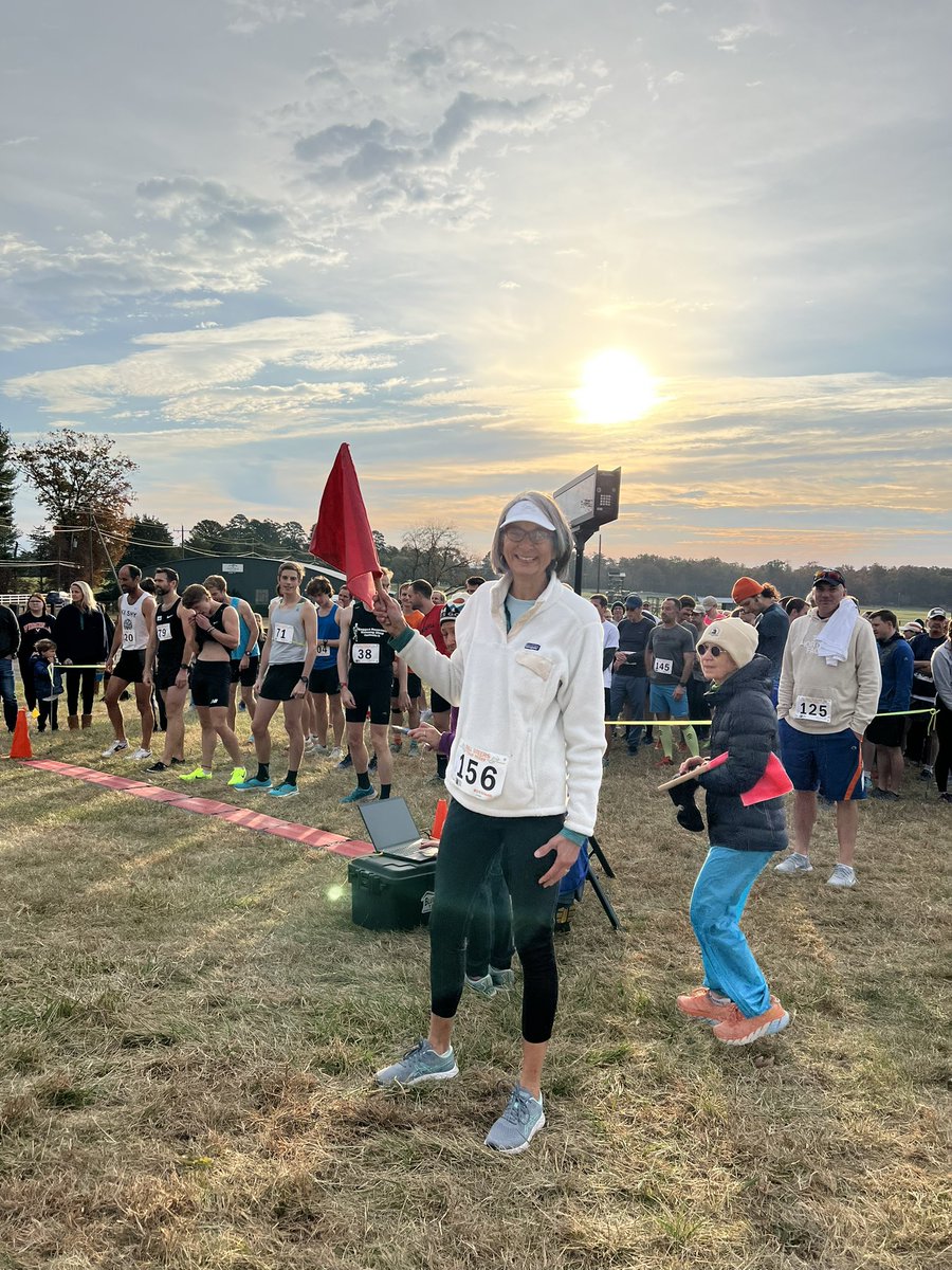 Beautiful morning for the Bill Steers 4-miler today at Foxfield. Thank you @RaggedMountain for organizing and thanks to all the men and women who came out to support prostate cancer research @uvaurology @UVaAnesthesia @UVAEmergencyMed @UVA_Pathology @MedicineUVA @uvahealthnews