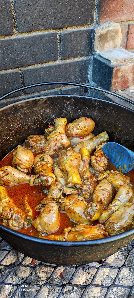 Perzarhos's tweet image. Bring pap already 😁😋