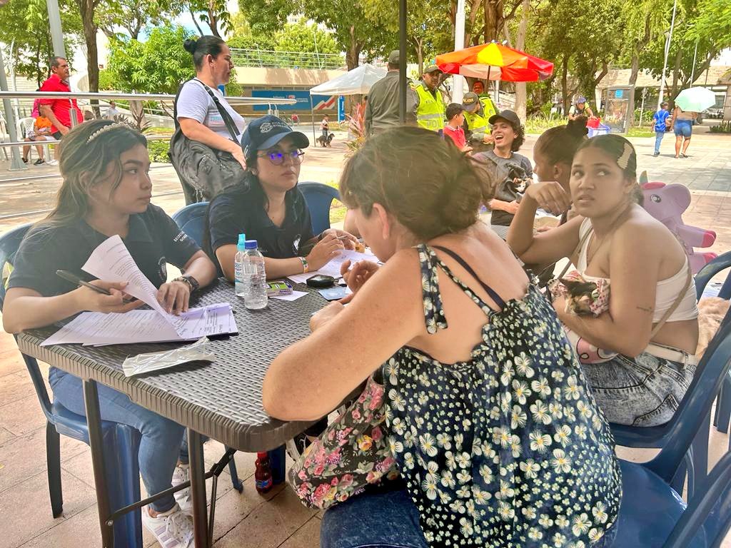 👏🏻💚🐾 Barranquilla le cumplió a una nueva jornada de Bienestar y Adopción Animal. Pero NO descansamos. Queremos generar más conciencia en los barranquillero; de adopción , cuidado y respeto animal. Recuerda que Tu Mascota es Tuya #TUMTU <a href="/SecGobiernoBaq/">Secretaría Distrital de Gobierno</a>