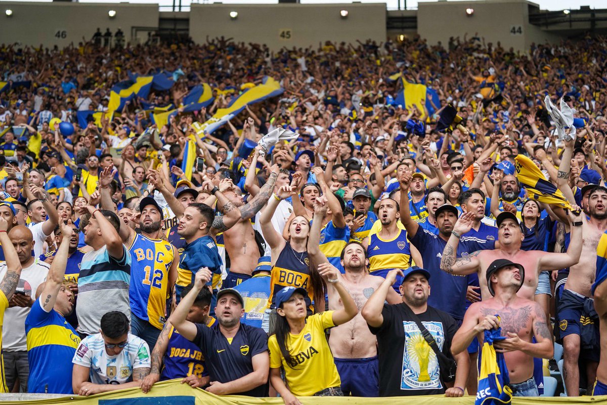 A los que fueron al Maracaná, los que coparon Río y a los que alentaron desde sus casas.

No alcanzan las palabras para agradecer semejante muestra de amor. Boca fue, es y será siempre grande por su gente. 

Gracias por ser parte del movimiento popular más grande del mundo.