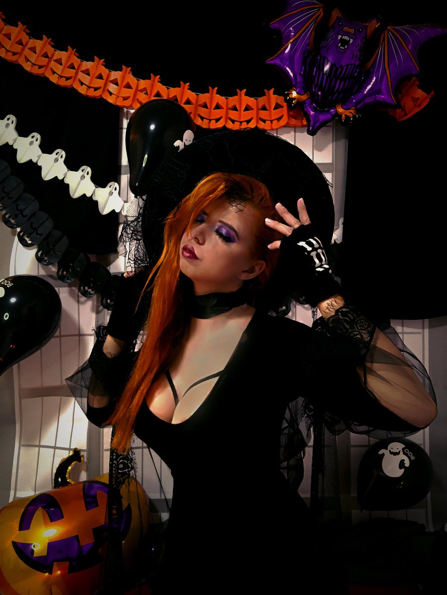 Caton_the_moon's tweet photo. 🎃🎃🎃 witch 🎃🎃🎃

#halloween #halloweencostume #halloween🎃 #cosplay #cosplaylover #cosplaygirl  #jessicarabbit #jessica #rabbit #witch #witchmakeup #witchcraft  #witchvibes #demon #dark #demons  #halloween2023 https://t.co/Ez2FJYO9eN