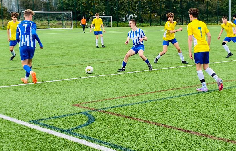 WroxhamEJAU15's tweet photo. Frustrating day on the pitch, and probably got what we deserved. Fair play to Newmarket, took their chance and defended well. Back to cup action next week. ⚽️🏆⚽️ https://t.co/ouPneXQhBn