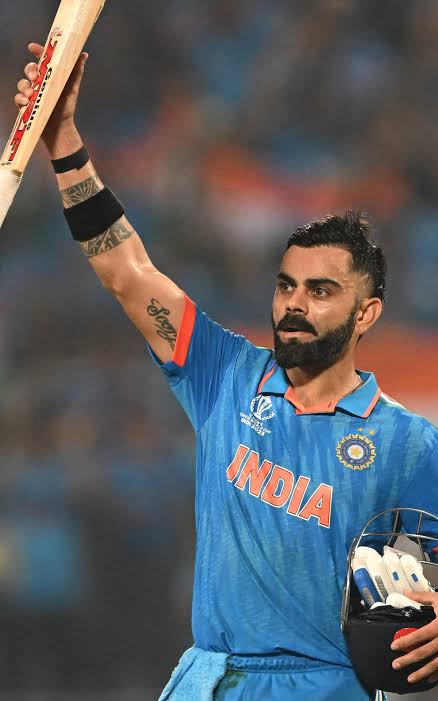 atrajsharma's tweet photo. Virat Kohli 101* 
South Africa 83
Virat Kohli Beat South Africa by 18 runs
😂🐐
#INDvSA #ViratKohli #GOAT𓃵 #GOAT #RavindraJadeja #IndianCricket #AnushkaSharma https://t.co/srHYnvJapv