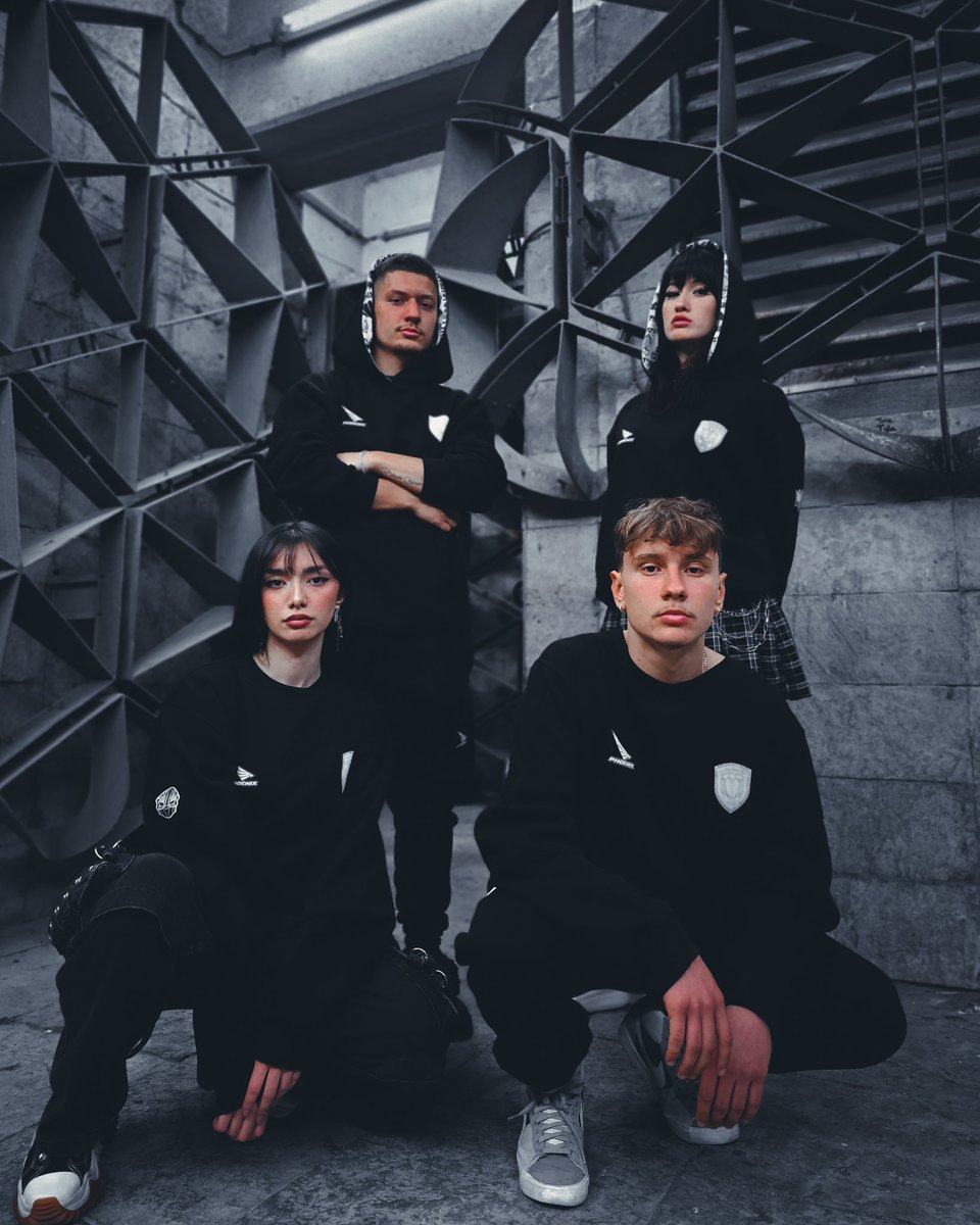 PhoenixCLo's tweet image. Mark Your Calendars! The FCP STREET Collection is set to drop on December 1st. Get ready for a style revolution like never before. Save the date and stay tuned!
@FC_Prishtina 

phoenix1986.com/collections/fc…