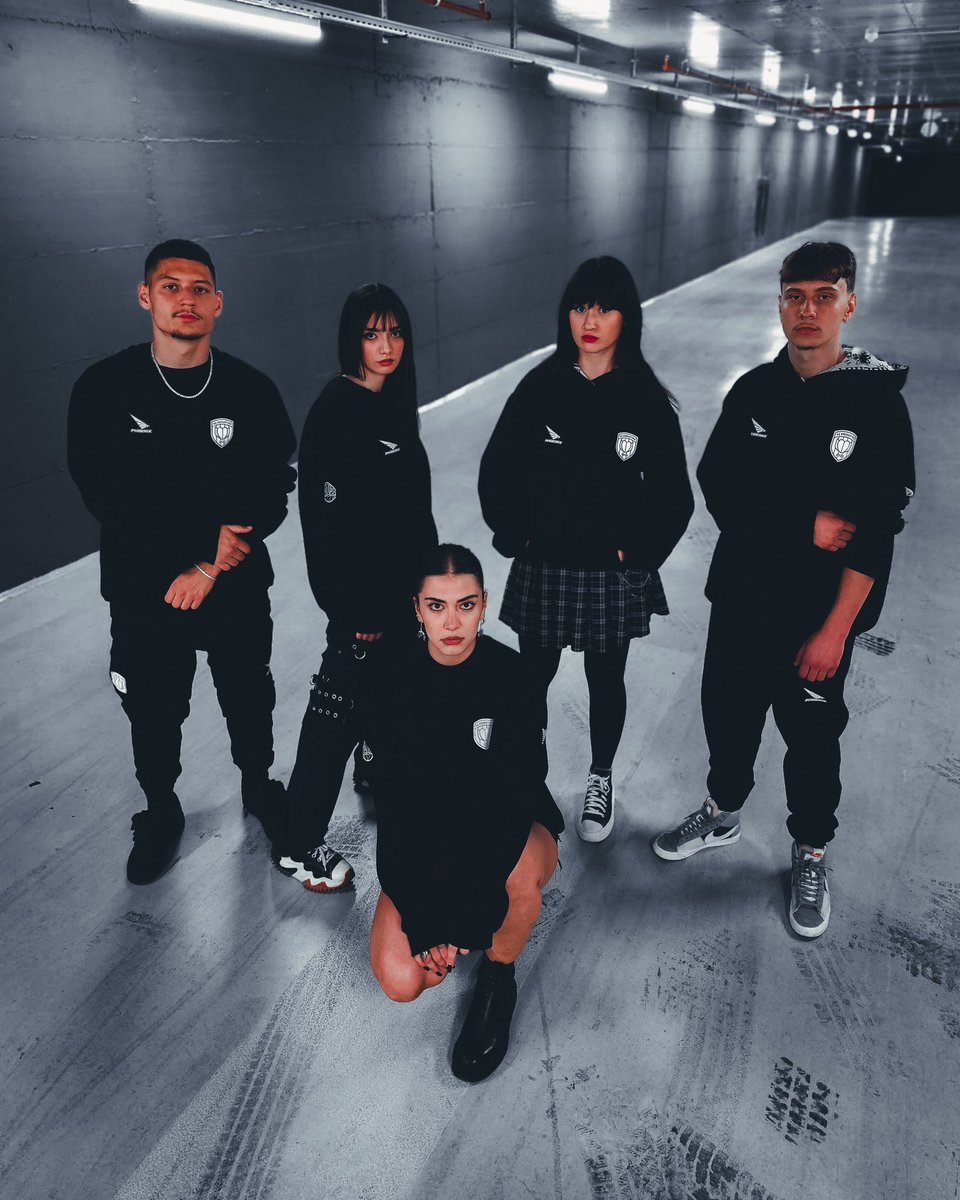 PhoenixCLo's tweet image. Mark Your Calendars! The FCP STREET Collection is set to drop on December 1st. Get ready for a style revolution like never before. Save the date and stay tuned!
@FC_Prishtina 

phoenix1986.com/collections/fc…