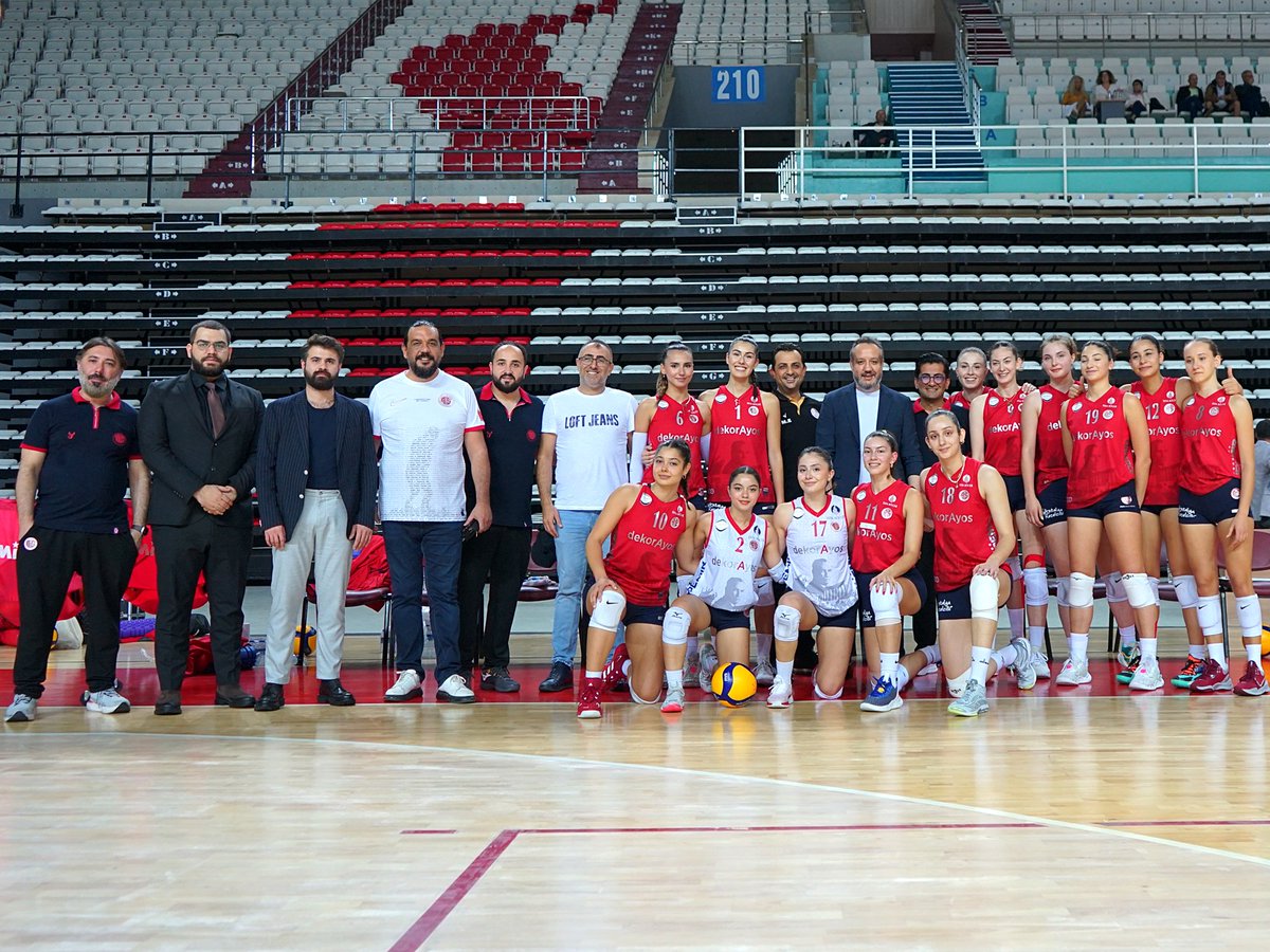 🏐💪 Filede İkinci Galibiyet

📌 TVF Kadınlar 2. Lig 8. Grup’ta mücadele eden Dekorayos Antalyaspor Voleybol takımımız, 2023-2024 sezonunda oynadığı üçüncü hafta karşılaşmasında konuk olduğu Kırkgöz Döşemealtı Belediyesi Spor Kulübünü 0-3 mağlup etti.

📌 Pazar günü saat 15.00’de