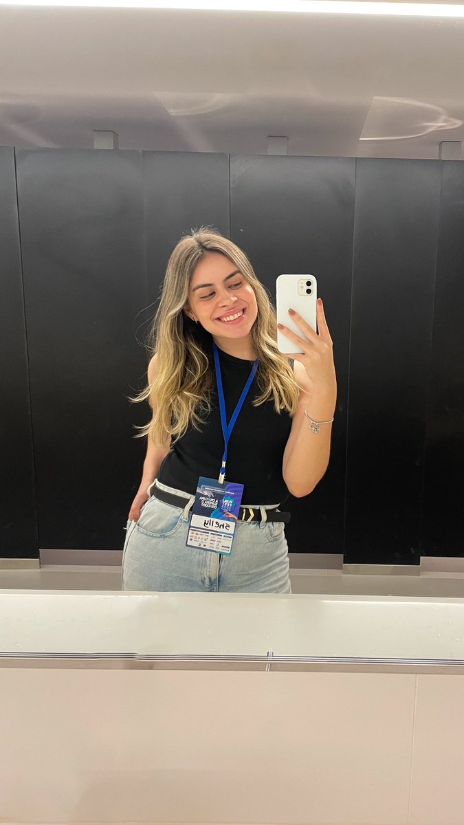 Oi twitter, me recuso chamar de X. Ainda não superei isso. Enfim, vou trocar minha foto aqui :)