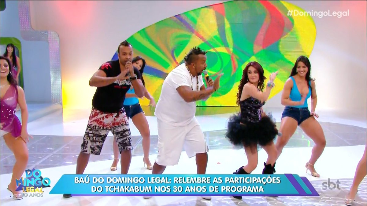 epictimechat's tweet photo. DULCE MARIA E TCHAKABUM
Dia histórico! #domingoLegal #DL30 https://t.co/fl32lYjn0l