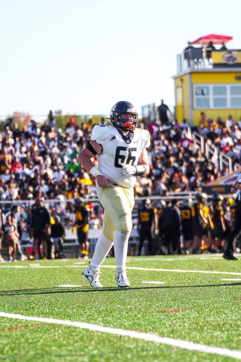 Evan Nixon ⚓️ (@evannixon68) on Twitter photo Regular Season Highlights 
Class of 2024
6'2" 305 
10in. Hand
77in. Wingspan
4.21 GPA‼️‼️
<a href="/coachmlew/">Coach Marcus Lewis</a> <a href="/RecruitingVHSFB/">Varina HS Football Recruiting</a> <a href="/VarinaFootball/">Varina Football</a> <a href="/BMinor36/">Coach Minor</a> hudl.com/v/2MSEBL Regular Season Highlights 
Class of 2024
6'2" 305 
10in. Hand
77in. Wingspan
4.21 GPA‼️‼️
<a href="/coachmlew/">Coach Marcus Lewis</a> <a href="/RecruitingVHSFB/">Varina HS Football Recruiting</a> <a href="/VarinaFootball/">Varina Football</a> <a href="/BMinor36/">Coach Minor</a> hudl.com/v/2MSEBL