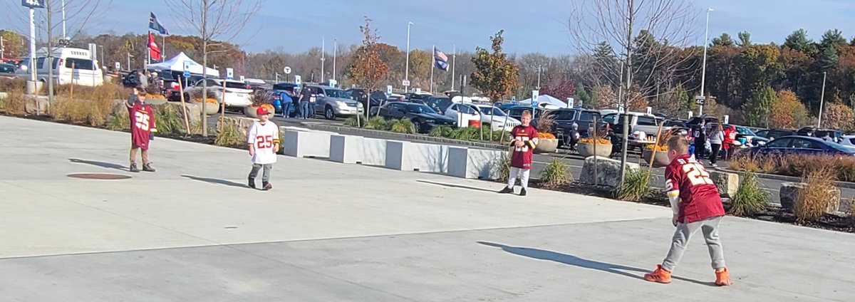 I've been at Gillette Stadium for five minutes and can honestly claim to have seen more @Benj_Juice jerseys than Tom Brady 12s.