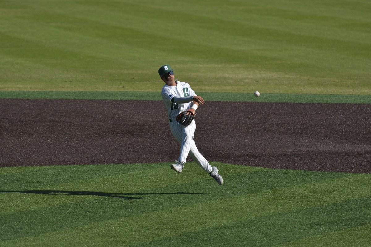 @shanetaylorlvv fielding at the final @charlotteBSB Fall games