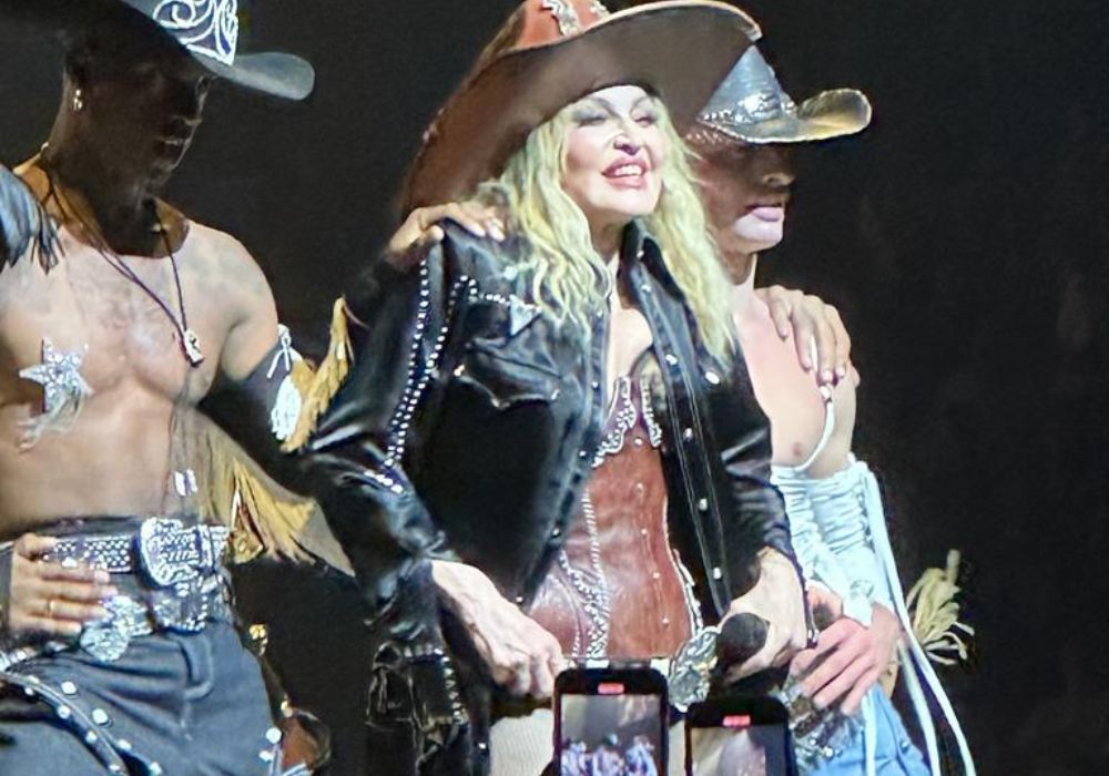 🌟 ¡No te pierdas la crónica del inolvidable Concierto de Madonna en Barcelona! 🌟 generacionfenix.com/concierto-mado… revive la magia de la música con Madonna! 🔥

 #madonnacelebrationtour #yosoyGFX #GeneraciónFénix #Millenials #generacionX