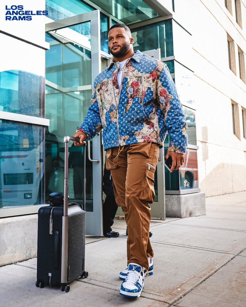 RamsNFL's tweet photo. Keep that Louis Vuitton on. https://t.co/nJ9FrEUe28