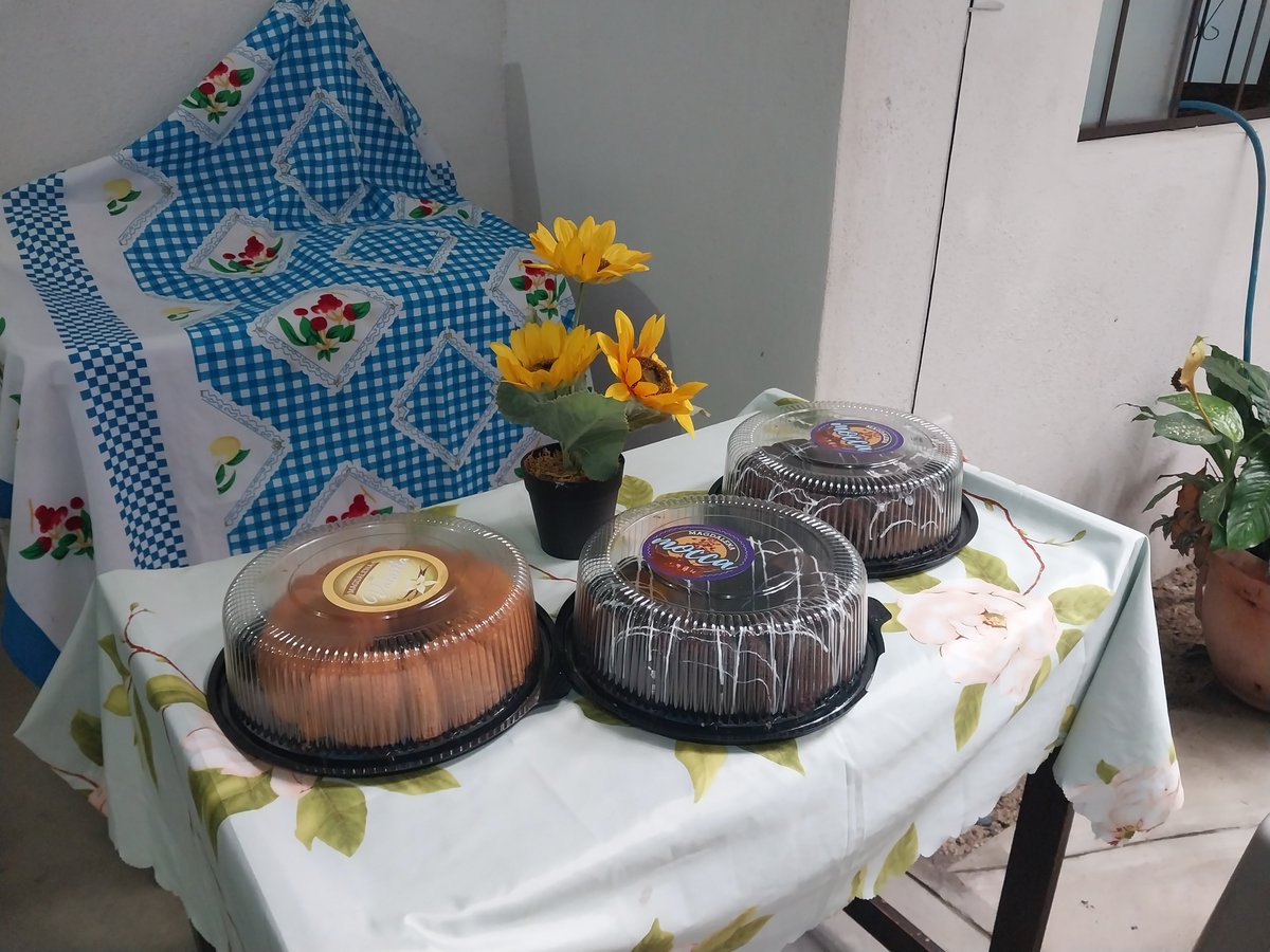 guach32186's tweet photo. BMC OM san juan sacatepequez,celebrando nuestro 25 aniversario de la cooperacion medico cubana en guatemala ,muchas felicidades compañeros cuba siempre en nuestro corazon https://t.co/W8OWOMop24