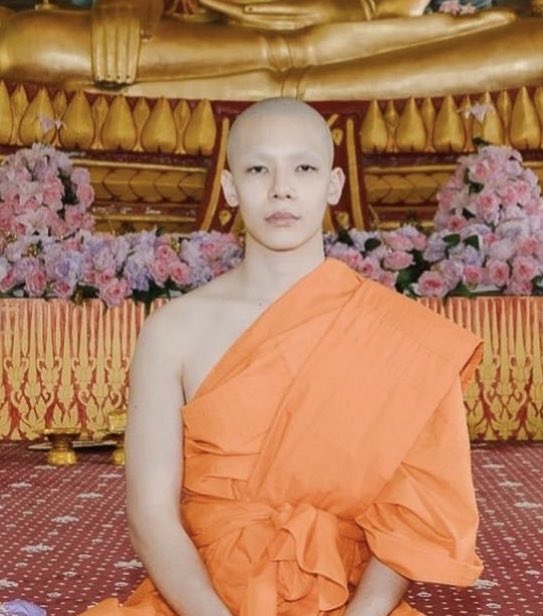 sin_lC's tweet photo. พระวัดป่า              รีแอค              พระวัดบ้าน https://t.co/rdZ7scKXa9