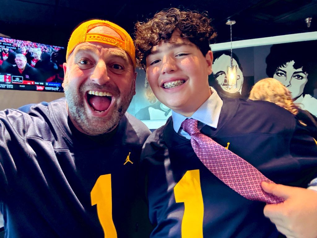 DanLeachDTM's tweet photo. OFFICIAL #DTMPREDICTIONSASQUATCH Week 9 #NFL Selections
59-32 in 21’
82-44-1 in 22’ (with props)
64-36 in 23’
🔥🔥🔥🔥🔥
#Texans -2.5
#Bengals -2.5
DTMSQUATCHPICKS. CLUB for all my premium selections
#GamblingTwitter https://t.co/AuNCa6fofs