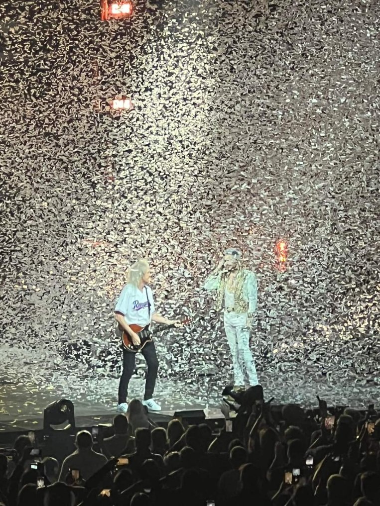 🎶 We are the champions 🎶
Thanks for the great concert, <a href="/QueenWillRock/">Queen</a> &amp; <a href="/adamlambert/">ADAM LAMBERT</a>. My daughter, <a href="/that1_red_head/">Emily Phillips✝️🎭 She/her</a> and I loved it.