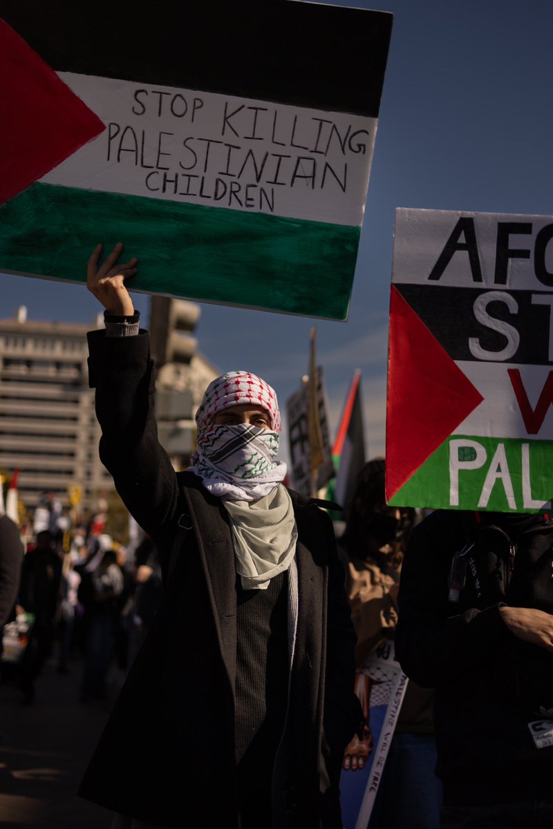 Scenes in Washington DC yesterday where thousands of people took part in a Pro-Palestine demonstration. 

#palestine #israel #gaza #war #protests #washingtondc #america