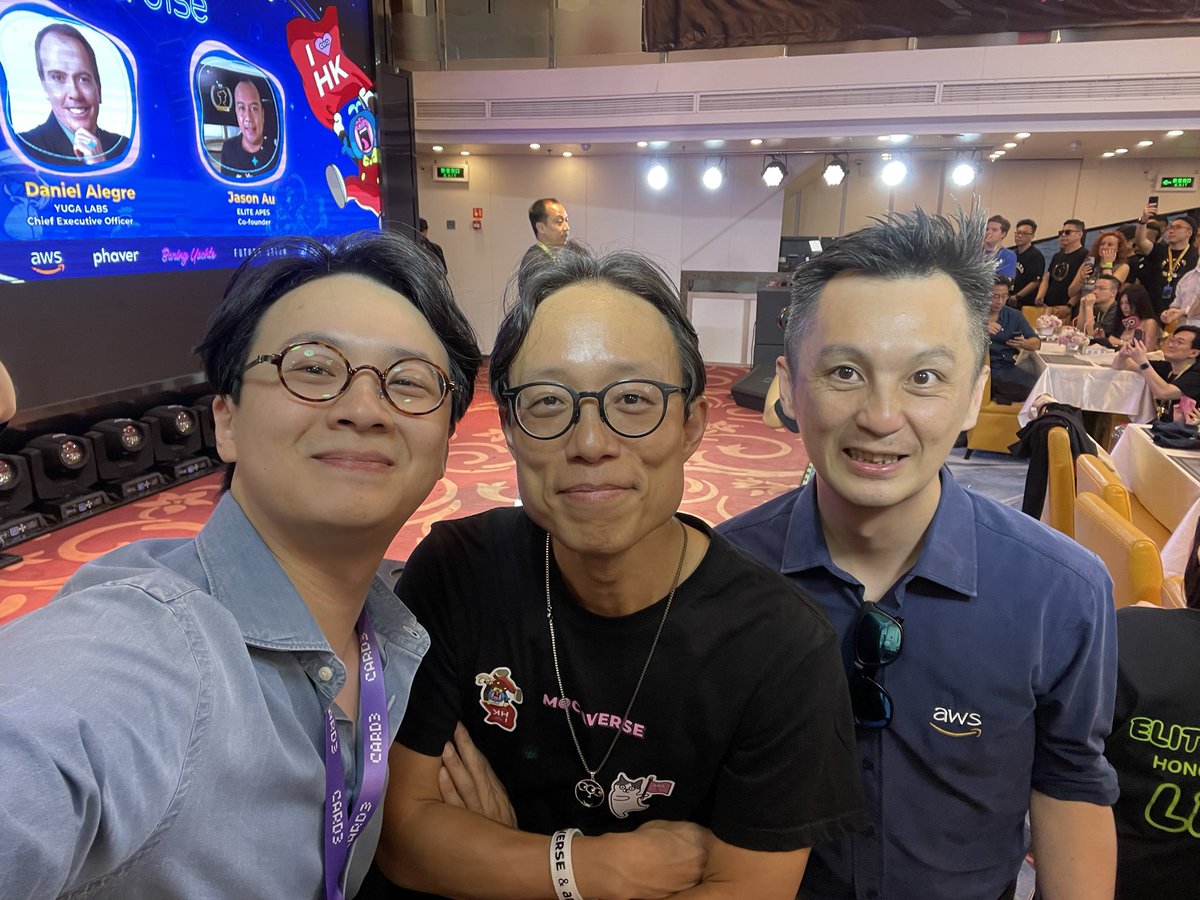 decheungwork's tweet photo. Awesome conclusion of mega #apefest with @yugalabs @animocabrands @ysiu @EliteApesHK on the @MocaverseNFT elite cruise celebrating #Web3 community coming together this week in HK 🌎

Web3 builds brands, gather fans, amplify engagements from scratch - #apefest is living proof 🏆 https://t.co/MG3CFBljPF