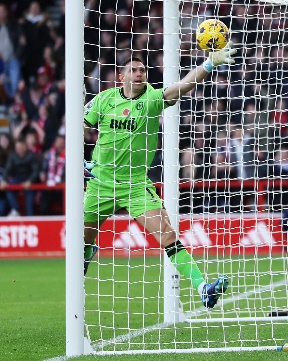 villareport tweet media