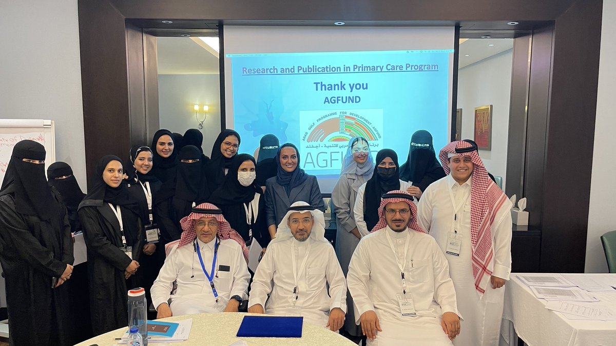 Rznzeyad's tweet photo. Really happy to be onsite, organizing and joining the Research and Publication in Healthcare Workshop. 
It all started in DD2019 when I attended the 'Crush the STAT Course' with Dr. @draljoudi. And now, I continue to crave endless knowledge from their expertise. https://t.co/3rtGLGXMn1