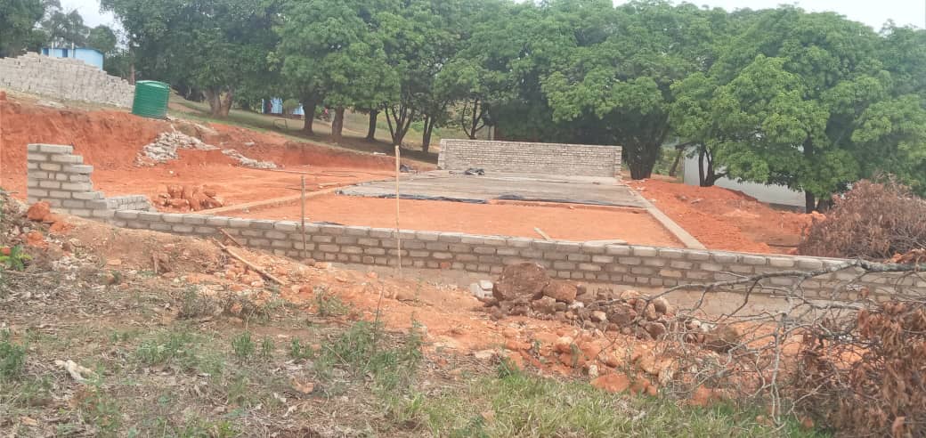 @FleurHitchcock the walls are growing on our nursery classroom building site at Katiyo Primary School in Zimbabwe thank you for all your help, we would love you to doodle a bookmark for the 2024 #BookmarkProject I can message you the dates & address.