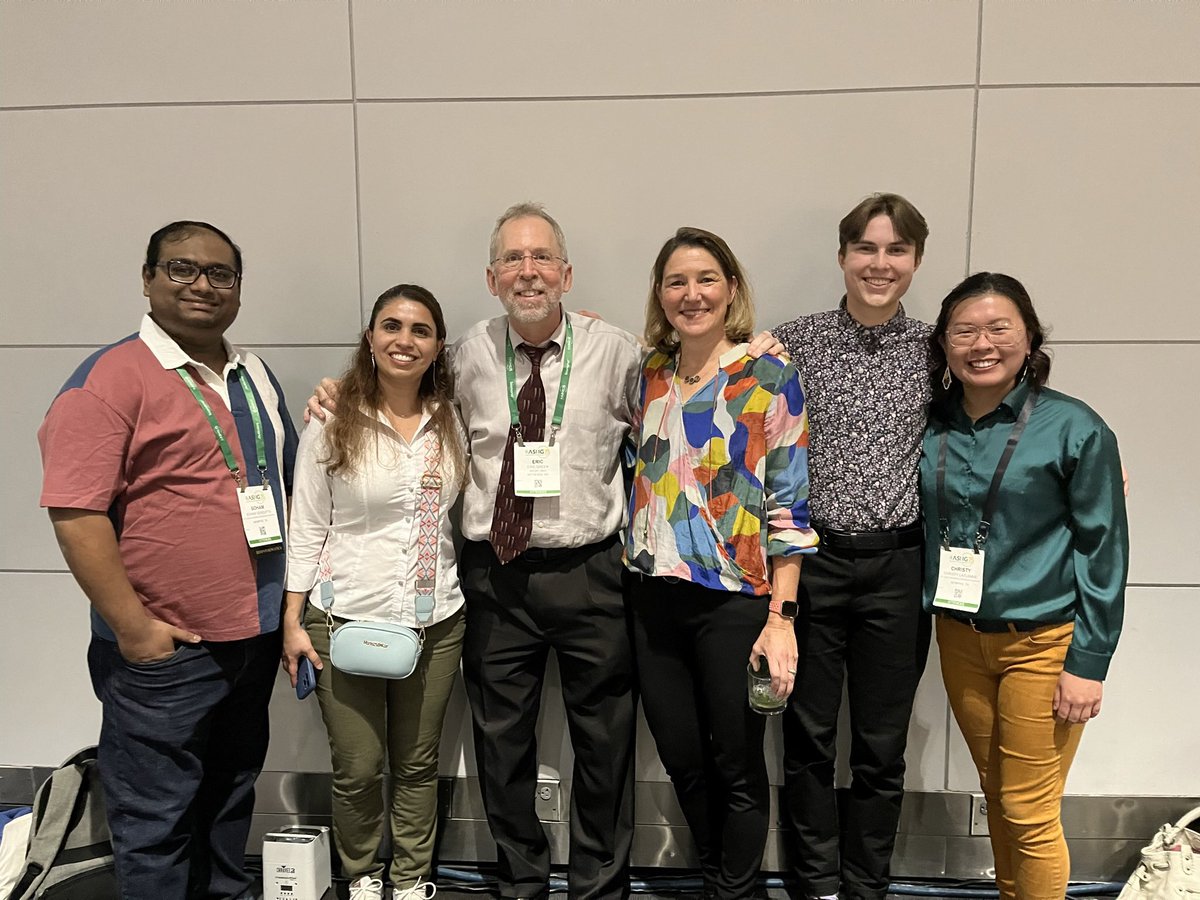 hcmefford's tweet photo. What a great week (and party!) @GeneticsSociety #ASHG23! Proud of Mefford lab representation, already looking forward to #ASHG24 in Denver. Special shoutout to Mona Miller, outgoing CEO - thx for your incredible ASHG leadership. 🧬 🧬 https://t.co/WjfyvcMxrG