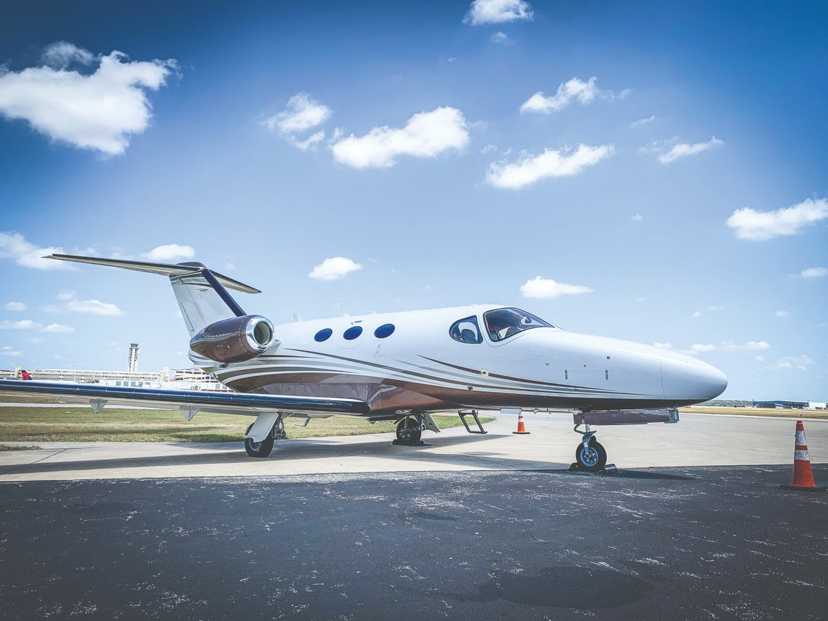 NoPlaneNoGain's tweet image. DYK: 1.2 millions jobs across the United States are supported by business aviation? #BizAvWorks