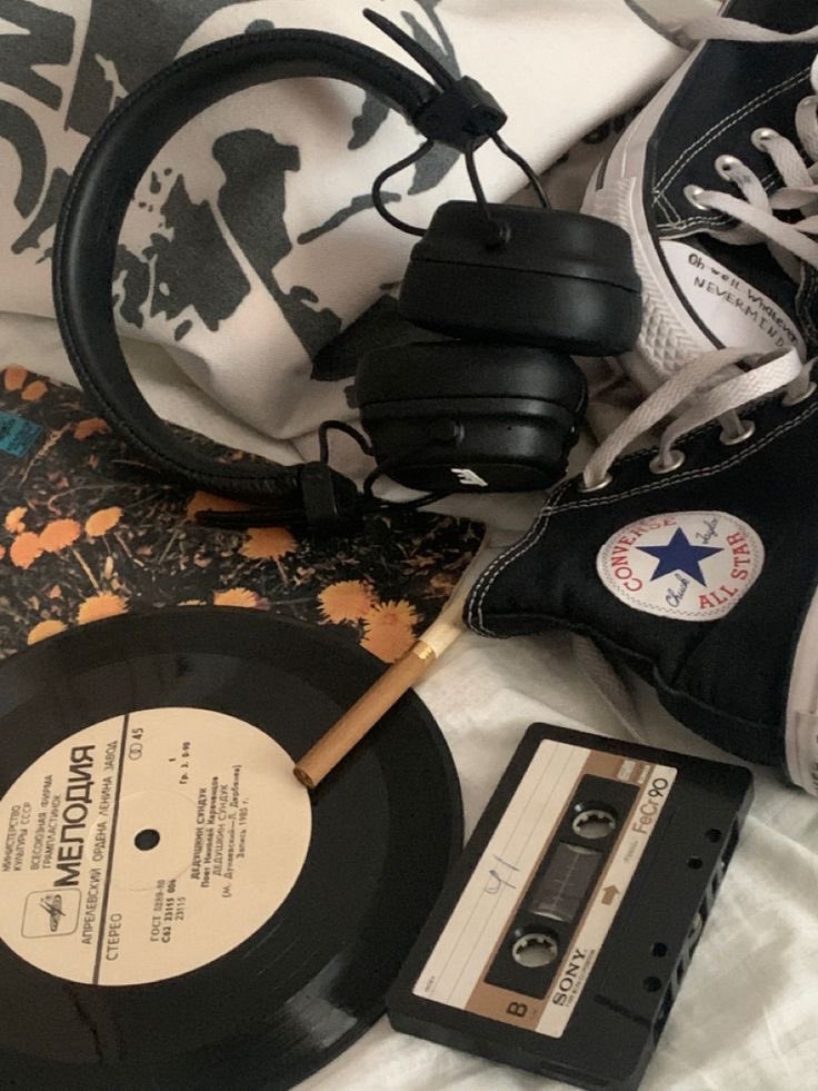 gnfswife's tweet photo. go to pinterest and search:
“celebrity”
“outfit”
“quote”
“aesthetic”
qrt this with the first pic that appears, that is your vibe https://t.co/X7VOsWAutO