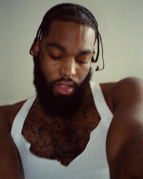 boy meets boy 👽 🚀 https://t.co/jXVluHQHFN