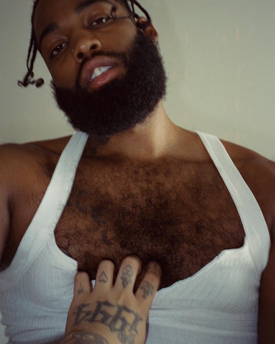 boy meets boy 👽 🚀 https://t.co/jXVluHQHFN