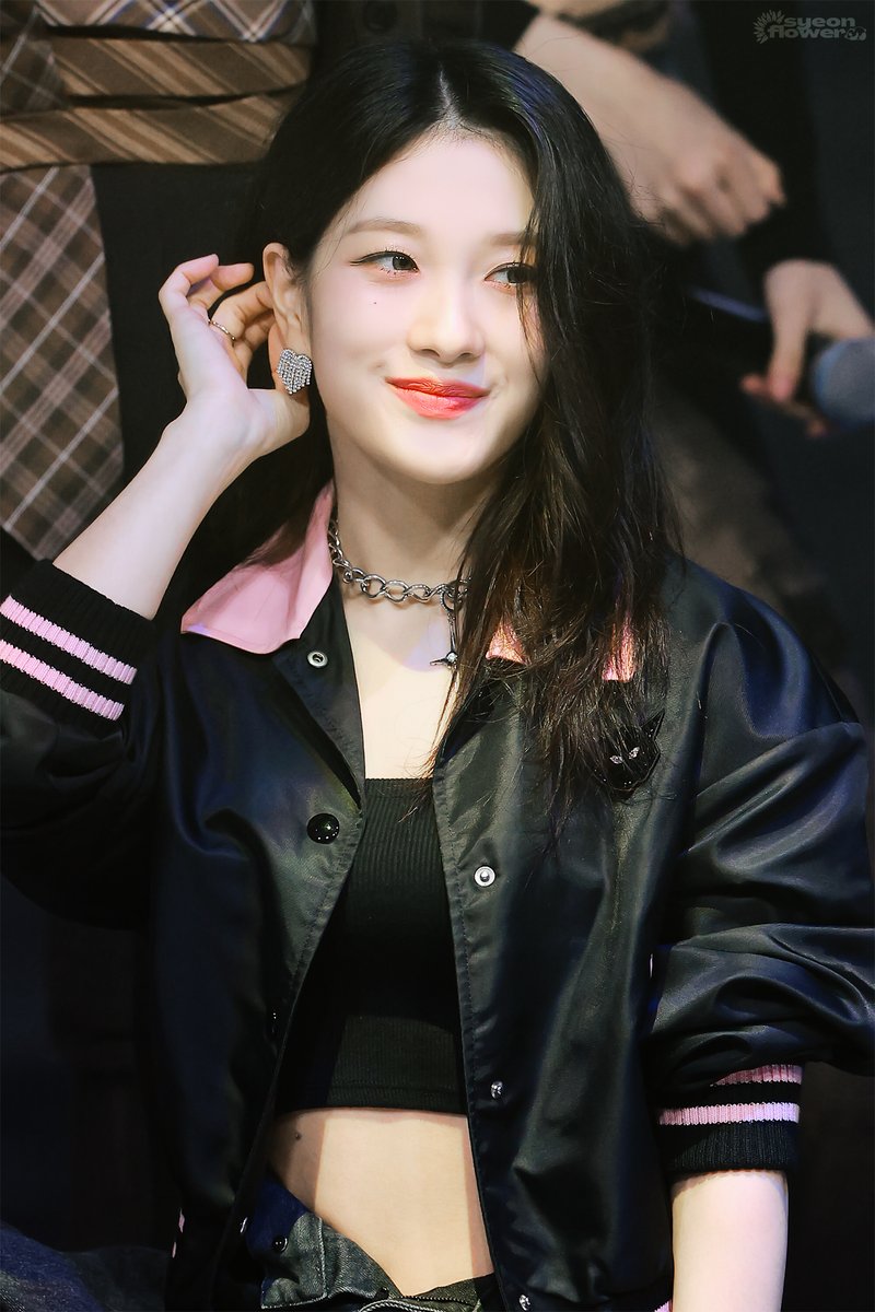 syeonflower's tweet photo. 231102    

#fromis_9 #프로미스나인 
#이서연 #LeeSeoYeon https://t.co/doDyqEuPCp
