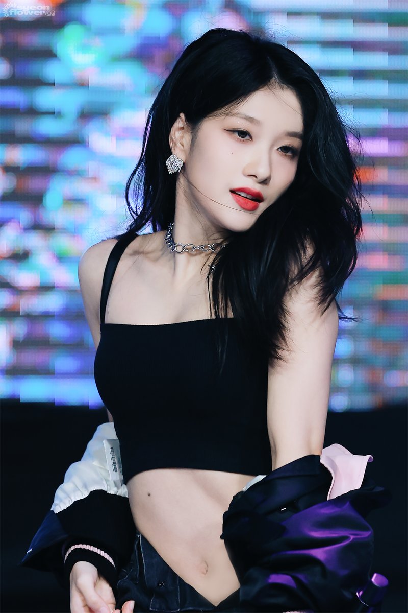 syeonflower's tweet photo. 231102    

#fromis_9 #프로미스나인 
#이서연 #LeeSeoYeon https://t.co/doDyqEuPCp