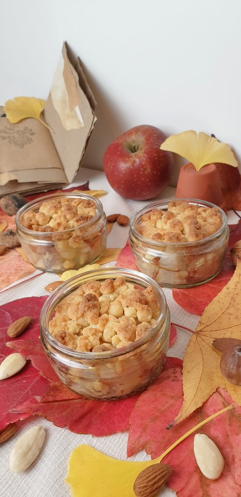 Daiyame's tweet image. Erfolgreiches Herbst-Wochenende würde ich sagen. 🍂💕
Ab heute ist wieder Crumble-Zeit, ich hab frischen PumpkinSpice Sirup gemacht &amp;amp; von gestern noch Kürbis Lasagne über. 🎃👌🏻
Sonst zwar kaum etwas getan oder geschafft, aber nun. 😌
#KitchenStuff 🍴