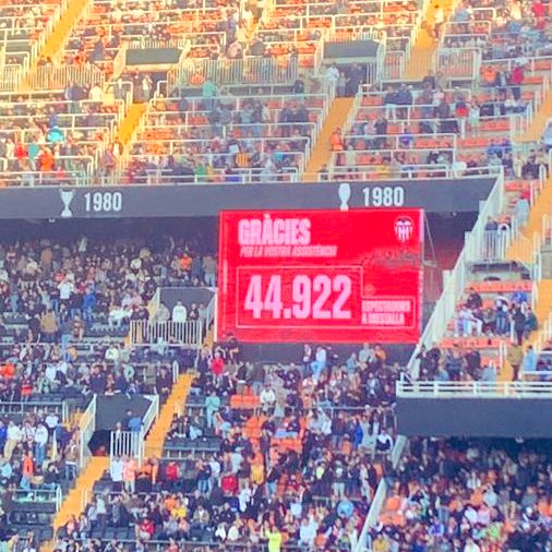 Casi 45.000 hoy. Lo de Mestalla es una locura.