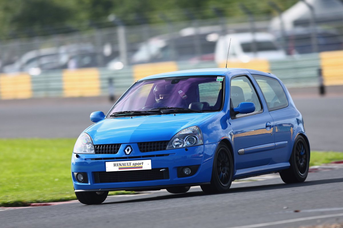 wintonwrighty's tweet image. A few more pics from my local circuit #croftcircuit #renaultsport