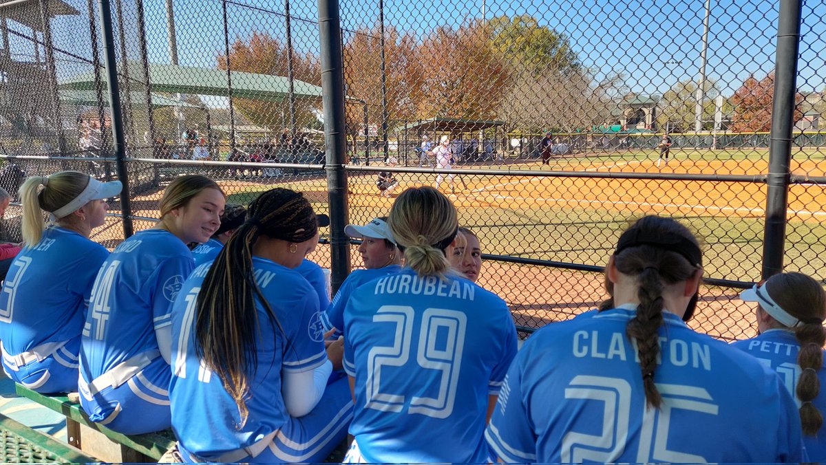 Bombers07Keown (@inbombers2526) on Twitter photo <a href="/Bombers08Baird/">Bombers Gold National 26/27 Baird</a> watching us do our thing! Gotta love it!
#WeMakeEachOtherBetter <a href="/Bombers08Baird/">Bombers Gold National 26/27 Baird</a> watching us do our thing! Gotta love it!
#WeMakeEachOtherBetter