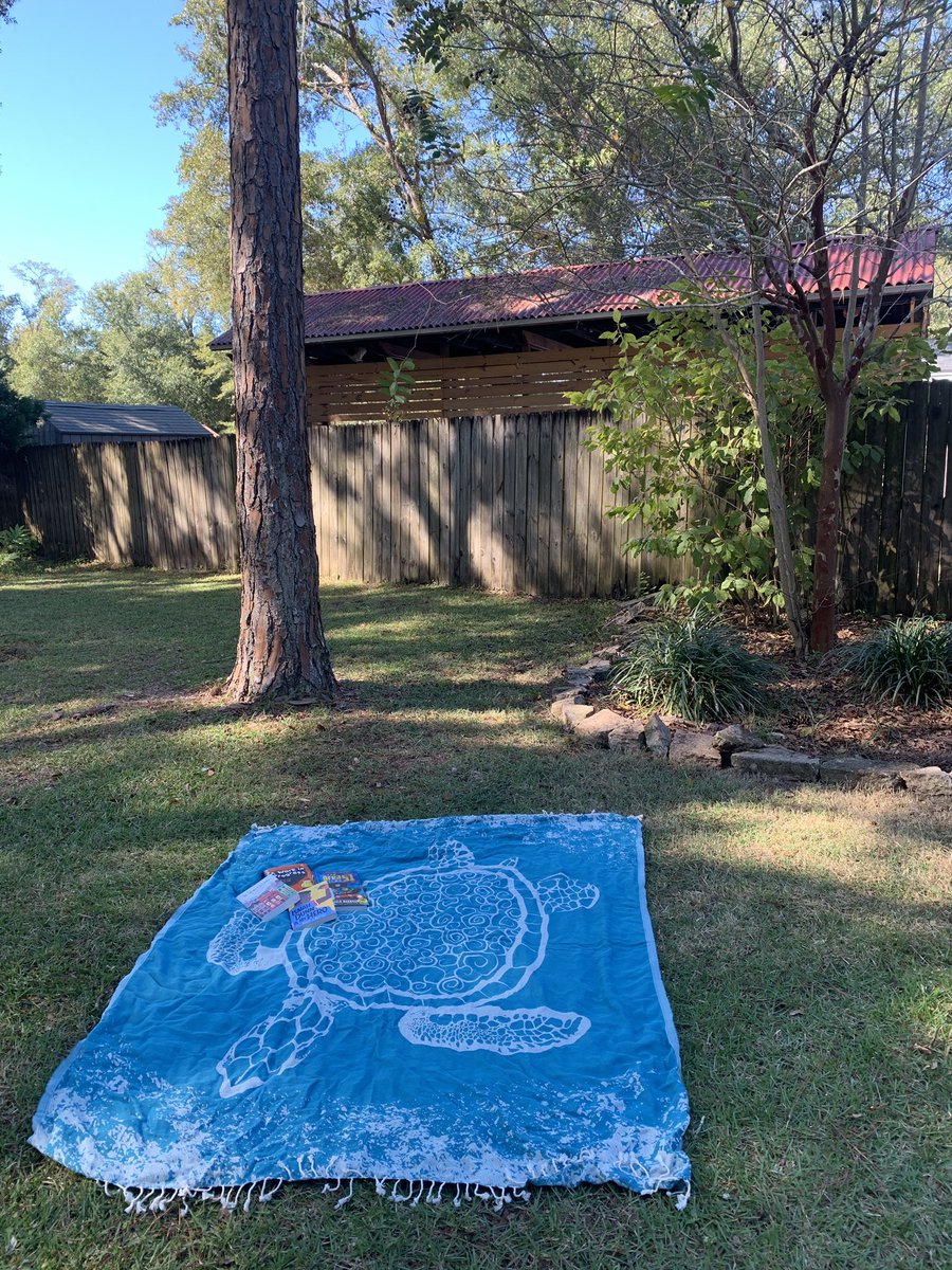 Thankful for the extra hour for reading today! My yard and I have some big plans! #FallFlorida #FallBack #librarian #clearthelist <a href="/Jarrett_Lerner/">Jarrett Lerner</a> <a href="/KarinaYanGlaser/">Karina Yan Glaser (Updates Only)</a> <a href="/juliebux/">Julie Buxbaum</a> <a href="/kellyiswrite/">Kelly J. Baptist</a>