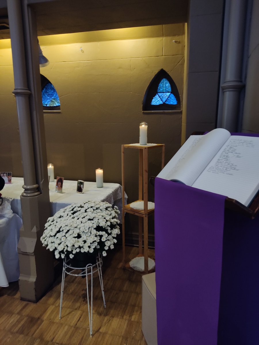 CollegeChrchSTL's tweet photo. Happy Sunday! Today is our Mass of Remembrance for those who have died in the past year. Please join us for our 10:30 am Central Mass. https://t.co/NqdmipX93Y https://t.co/aizInzUmBU