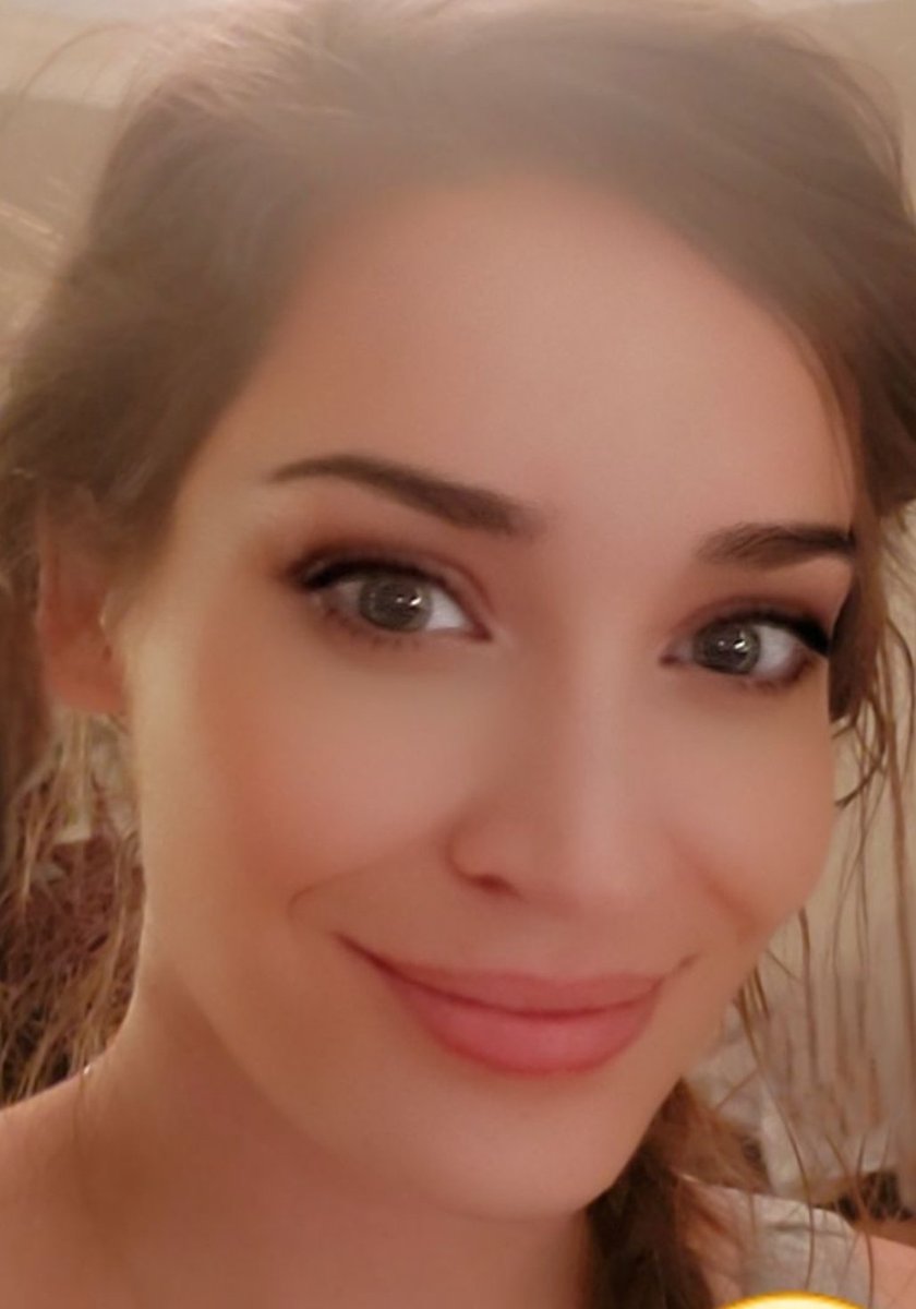 TheShr1nk's tweet image. Let&apos;s talk &quot;beauty&quot; filters...they are concerning me a bit. About what they are doing to our #mentalhealth and #selfimage. I don&apos;t think it&apos;s good. But I want your thoughts. How are they affecting us individually? as a society?