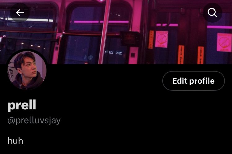prelluvsjay's tweet photo. goodbye to this og layout!!!! https://t.co/yQzf2GkAmK