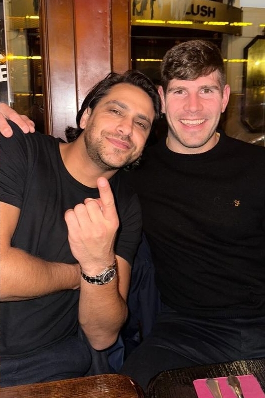 JuttaFreudig's tweet photo. #MusketeersEurope New photos! #Luke having fun with his classmates 😊 😍 ❤️ in #Budapest #Hugary 🇭🇺 and #Barcelona #Spain 🇪🇸 #LukePasqualino #lucapasqualino Source: Charly Pauly on IG https://t.co/MSCL8fITbO
