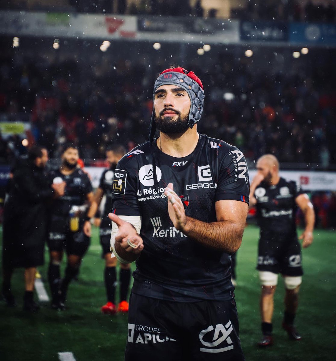 Week-end pluvieux mais week-end heureux ! 🔴⚫️ 

#OYOSR #TOP14 #TOUSOYOMEN #RUGBY