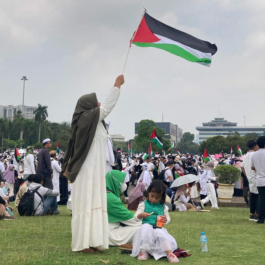 ItsSheherBano's tweet photo. @Timesofgaza We stand with Palestine, your freedom is a dream of many of us #freepalestine #stopgenocideingaza #savepalestine #fromtherivertotheseapalestinewillbefree #gazaunderattack #youjustneedtobehuman https://t.co/RKW2hxXsWJ