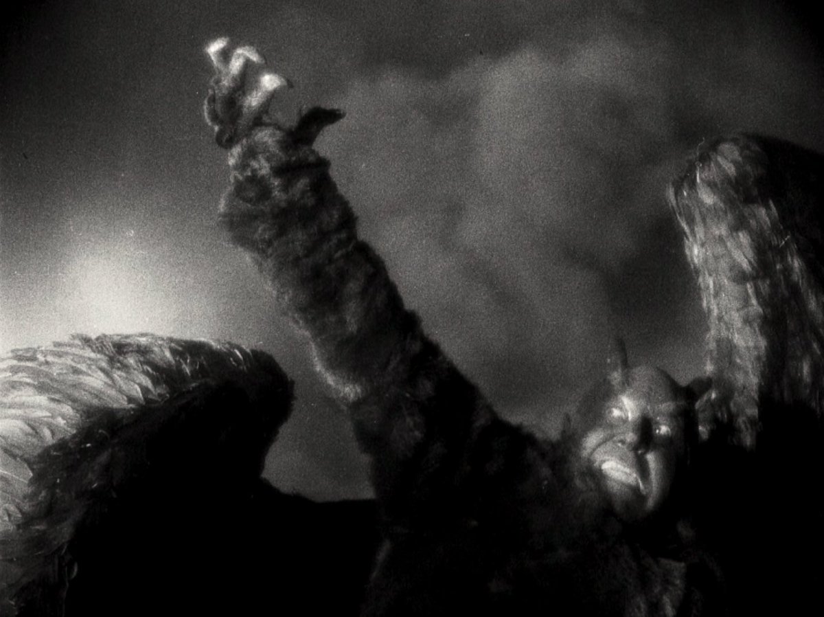 In 3 weeks, prepare for a baroque battle between love and hate, faith and temptation, good and evil! 🤍🖤 With its unprecedented imagery and grandiose storytelling, F.W. Murnau’s FAUST (1926) is unmissable on the big screen ‼️ Grab your 🎟️ here ➡️ bit.ly/46Rmjya