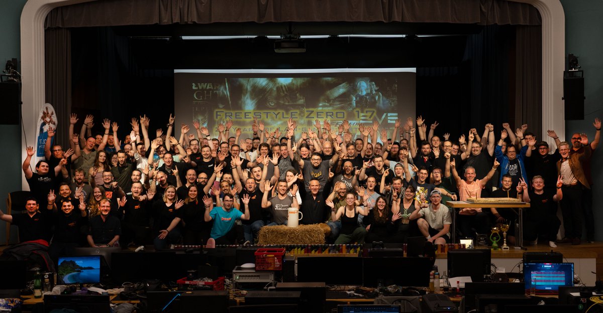 KRRUat's tweet photo. 20 Jahre KRRU wurden gemeinsam ausgiebig und volle vier Tage lange im Kulturzentrum in Kremsmünster gefeiert🥳! 
Einige der besten Momente wollen wir natürlich mit euch teilen auf: https://t.co/IQiPZ6qSvt 
Wir freuen uns auf 2024🤫🤩
Bis zur nächsten LAN
eure KRRU https://t.co/zXt1XiPtlM